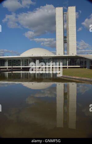 Plaza des brasilianischen Kongress Center der Regierung in Brasilia Hauptstadt von Brasilien Haus der Abgeordneter und Senat Stockfoto