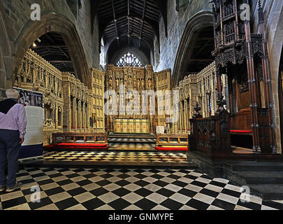 St. Nikolaus ist die Kathedrale für die anglikanische Diözese von Newcastle. Hohe Alter.  Newcastle-Tyne and Wear Stockfoto
