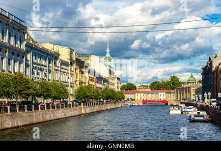 Die Moyka Flußdamm in Sankt Petersburg - Russland Stockfoto