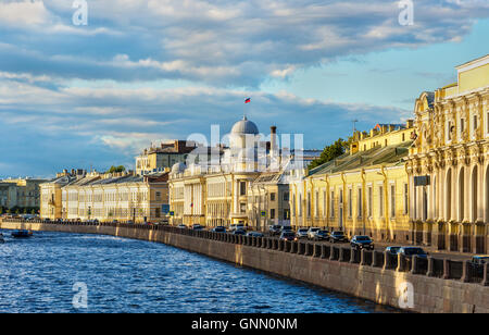 Woskresenskaja Damm in Sankt Petersburg - Russland Stockfoto