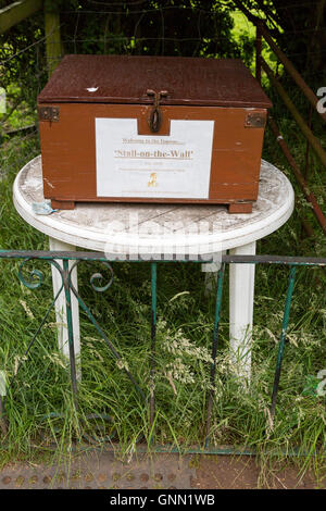 Der Hadrianswall Ehrlichkeit Box in der Nähe von Bleatarn Farm, Cumbria, England, UK Stockfoto