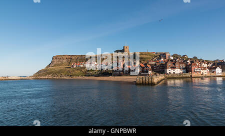 Whitby - Szenen aus dieser wunderschönen nördlichen Küstenort umfasst einen geschäftigen Hafen. Stockfoto