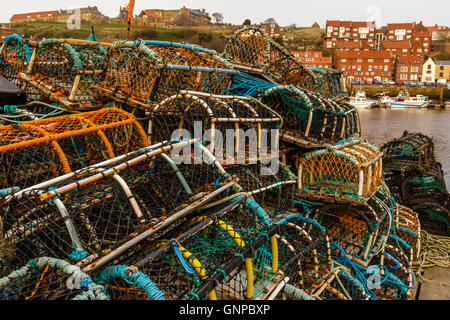 Whitby - Szenen aus dieser wunderschönen nördlichen Küstenort umfasst einen geschäftigen Hafen. Stockfoto