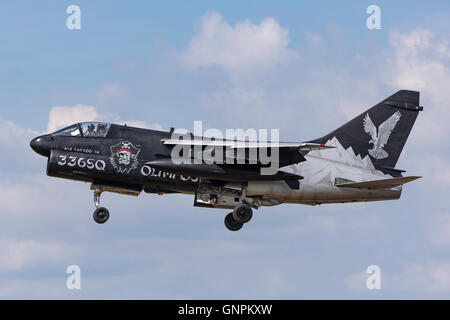 Griechische Luftwaffe (Hellenic Air Force) LTV (Vought) A-7E Corsair II Jet beim Royal International Air Tattoo (RIAT) Stockfoto