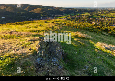 Am Abend Sonnenlicht an den Flanken des Long Mynd, gesehen vom Ragleth Hill, Kirche Stretton, Shropshire, England, UK Stockfoto