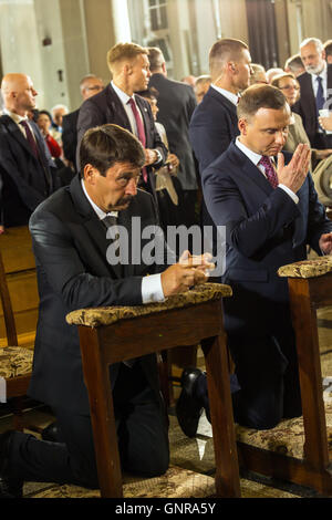 Posen, Polen, Janos Ader und Andrzej Duda in eine Messe anlässlich des 60. Jahrestags der Posen Workers Rebellion Stockfoto