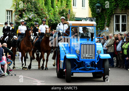 Hannover, Deutschland, Oldtimer-Traktor am Schuetzenausmarsch in Hannover Stockfoto