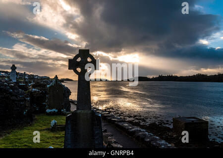 Keltisches Kreuz Grabstein, Friedhof der Abtei, Donegal Town, County Donegal, Irland Stockfoto