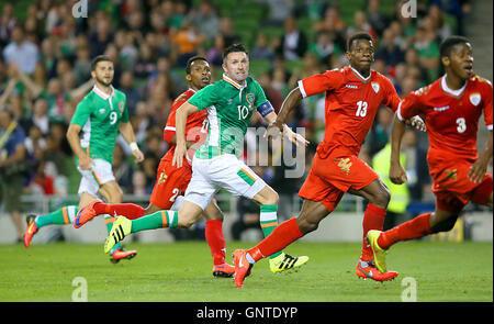 Robbie Keane (Mitte) der Republik Irland im Einsatz während des International Friendly im Aviva Stadium, Dublin. DRÜCKEN SIE VERBANDSFOTO. Bilddatum: Mittwoch, 31. August 2016. Siehe PA Story SOCCER Republic. Das Foto sollte lauten: Brian Lawless/PA Wire. Stockfoto