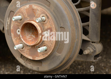 Rückseite des Auto Bremsen und Stoßdämpfer Stockfoto