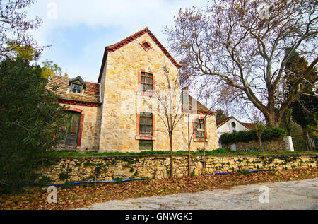 verlassene Haus von Tatoi-Palast, der Ort, wo die ehemalige griechische königliche Familie blieb Stockfoto