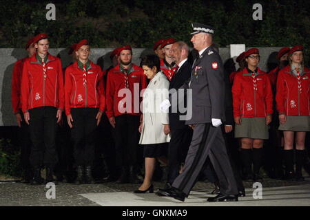 Danzig, Polen 1. September 2016 Präsident Andrzej Duda und PM Beata Szydlo besuchen die Zeremonie der 77. Jahrestag der Start WWII Halbinsel Westerplatte in Danzig. Stockfoto