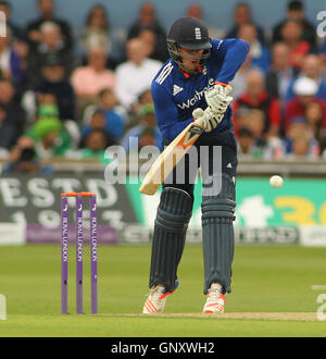 Leeds, UK. 01. Sep, 2016. Headingley Carnegie Stadium, West Yorkshire, Leeds, UK. Donnerstag, 1. September 2016. Jason Roy von England Wimper gegen Pakistan während der 4. One Day International zwischen England und Pakistan in Leeds am 1. September 2016 © Stephen Gaunt/Alamy Live News Bildnachweis: Stephen Gaunt/Alamy Live News Stockfoto