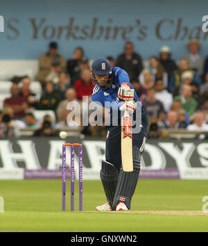 Leeds, UK. 01. Sep, 2016. Headingley Carnegie Stadium, West Yorkshire, Leeds, UK. Donnerstag, 1. September 2016. Alex Hales von England Wimper gegen Pakistan während der 4. One Day International zwischen England und Pakistan in Leeds am 1. September 2016 © Stephen Gaunt/Alamy Live News Bildnachweis: Stephen Gaunt/Alamy Live News Stockfoto