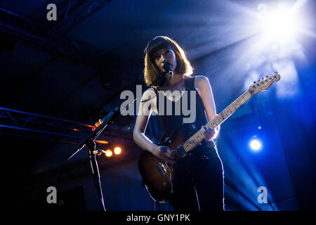 Tochter führt live auf Circolo Magnolia in Mailand, Italien, am 1. September 2016 Stockfoto