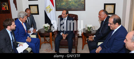 Neue Delh, neue Delh, Indien. 1. September 2016. US-Außenminister John Kerry trifft Abdel Fattah as-Sisi, Präsident von Ägypten, in Neu-Delhi, Indien, am 1. September 2016 Credit: ägyptische Präsident Büro/APA Bilder/ZUMA Draht/Alamy Live News Stockfoto