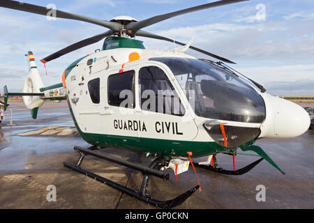 Helikopter der spanischen Guardia Civil Eurcopter EC-135 Stockfoto