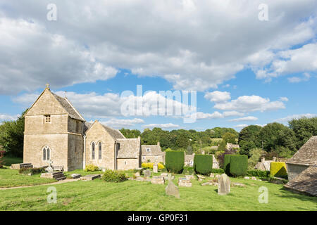 St.-Peter Kirche in Cotswold Dorf Duntisbourne Äbte, Gloucestershire, England, Großbritannien Stockfoto