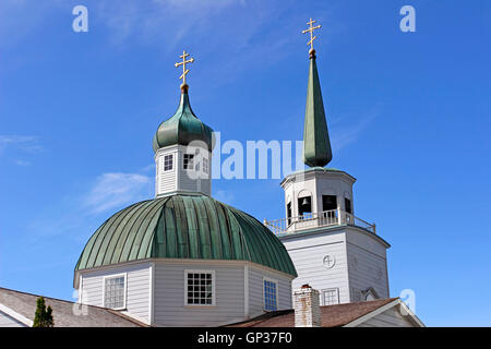 Kuppel und Glockenturm Kreuz St. Michael Russisch-orthodoxe Kirche Kathedrale Sitka Alaska Inside Passage Southeast Alaska USA Stockfoto