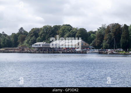 Blick auf den Ufern des Lake Windermere, Großbritannien Stockfoto