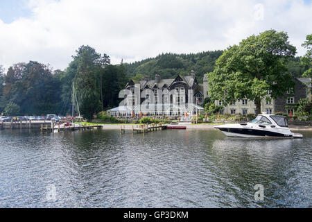 Blick auf den Ufern des Lake Windermere, Großbritannien Stockfoto