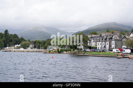 Blick auf den Ufern des Lake Windermere, Großbritannien Stockfoto