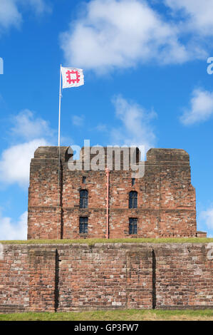 Carlisle Bergfried mit English Heritage Flagge, Cumbria, England, UK Stockfoto