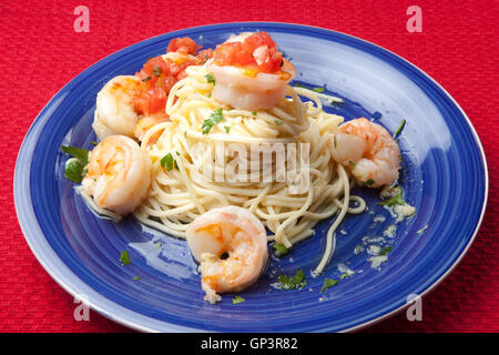 Spaghetti Petersilie Garnelen Scampi Stockfoto