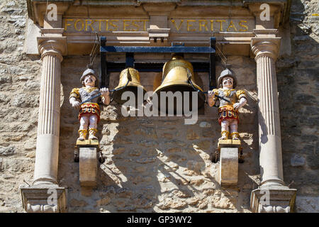 Die Uhr und Geläute Viertel jungen St. Martins Turm, im Volksmund bekannt als Carfax Tower in Oxford, England. Stockfoto