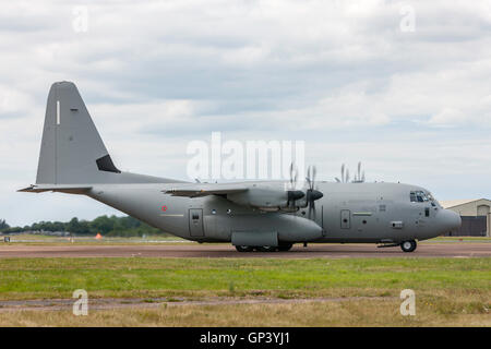 Italienische Luftwaffe (Aeronautica Militare) Frachtflugzeuge Lockheed C-130J Hercules. Stockfoto