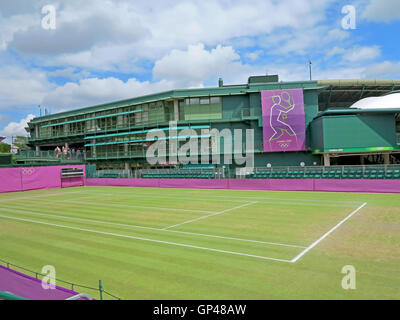 Wimbledon, Großbritannien. 2. August 2012. Eines der Tennisplätze in Wimbledon während der Olympischen Sommerspiele in London 2012. Stockfoto