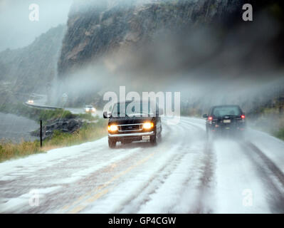 Windschutzscheibe Perspektive von einem Sommer Hagel & Regen Sturm, Big Horn Sheep Canyon, zentralen Colorado, USA Stockfoto