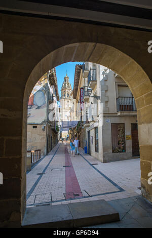 HARO, LA RIOJA, Spanien - 31. August 2016: Haro ist eine Stadt und Gemeinde im Nordwesten der Provinz La Rioja in Nordspanien Stockfoto