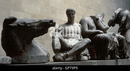 Elgin Marbles. Klassisches Griechisch. C. 447-438 V. CHR.. Akropolis, Athen. Ostgiebel. Überwachung von Phidias. Das britische Museum. London. VEREINIGTES KÖNIGREICH. Stockfoto