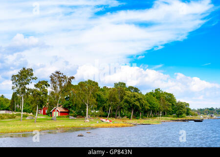 Skavkulla, Schweden - 1. September 2016: Leben nah an ist das Meer der wachsenden Sorge um sowohl die Regierung als auch die privaten Haus Besitzer Stockfoto