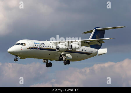 QinetiQ BAE Systeme-Avro RJ100 QQ101 von der Empire Test Piloten Schule (ETPS) Stockfoto