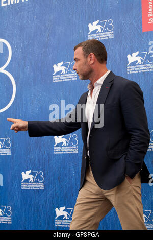 Venedig, Italien. 2. September 2016. Liev Schreiber bei der Bleeder Film Fototermin auf dem 73. Venedig Film Festival, Sala Grande auf Freitag, 2. September 2016, Venedig Lido. Bildnachweis: Doreen Kennedy/Alamy Live-Nachrichten Stockfoto