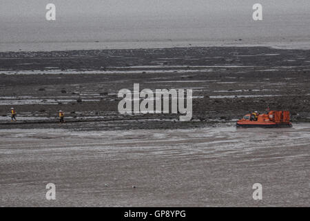 Morecambe Bay, Lancashire, UK. 3. Sep, 2016. Küstenwache und Rettungsboot Suche nach vermisster Person in Morecambe Bay Credit: David Billinge/Alamy Live News Stockfoto