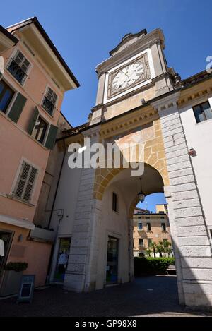 Porta Orologio, Salo, Gardasee, Provinz Brescia, Lombardei, Italien Stockfoto