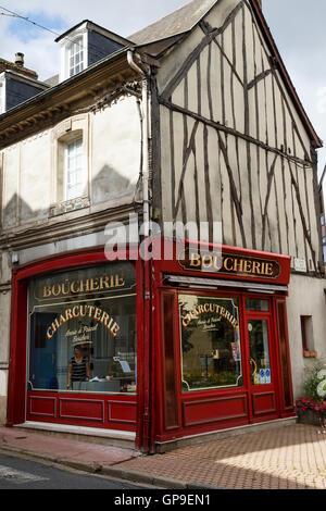 Traditionelle französische Boucherie Wurstwaren in Bernay, Eure, Normandie Stockfoto
