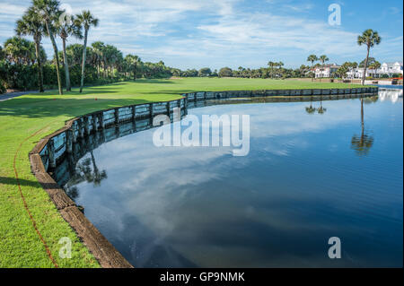 Waterfront Golf Ocean Course im luxuriösen Ponte Vedra Club & Inn in Ponte Vedra Beach in der Nähe von Jacksonville, Florida. (USA) Stockfoto