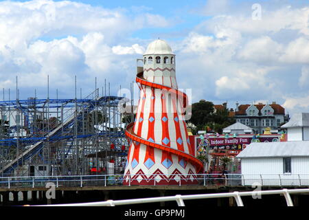 Clacton Pier neue Helter Skelter Stockfoto