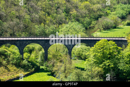 Monsal Kopf-Viadukt, eine bekannte Sehenswürdigkeit in der Nähe von Bakewell im Peak District National Park. Stockfoto