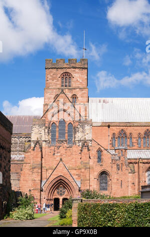 Die südlichen Querschiff und Turm von Carlisle Kathedrale, Cumbria, England, UK Stockfoto