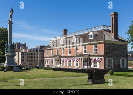 Der historische Kolonialzeit Philipse Manor Hall in der Innenstadt von Yonkers, New York. Stockfoto