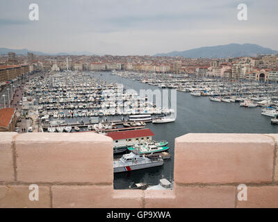 Marseille Vieux Port von Fort Saint-Jean gesehen Stockfoto