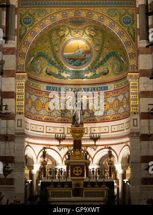 Hauptaltar der Basilika Notre-Dame De La Garde Stockfoto