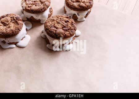 Schmelzendes Eis sandwiches Stockfoto