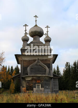 Sehr alte Holzkirche gebaut, ohne Nägel Stockfoto