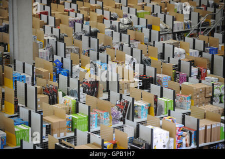 Swansea, Wales, Großbritannien. 1. September 2016 News Amazon riesige UK Vertrieb Zentrum in Swansea Stockfoto